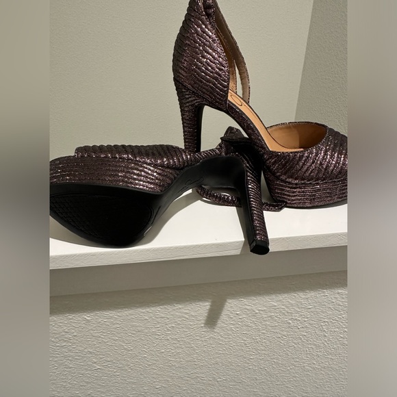 Jessica Simpson platform heels - Picture 4 of 10